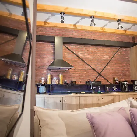 Thesseasyliving Apartment *